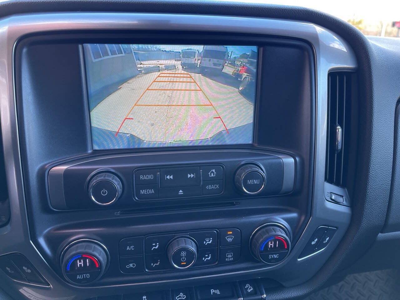 Used 2017 Chevrolet Silverado 1500 LT w/ LT Convenience Package AWD/4WD image 17