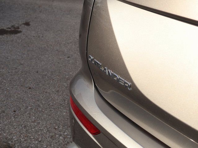 Used 2022 Mitsubishi Outlander SEL FWD image 10