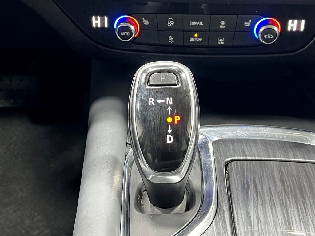 Used 2018 Buick Enclave Essence image 27