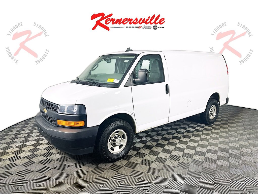 Used 2022 Chevrolet Express 2500 w/ Driver Convenience Package video 3