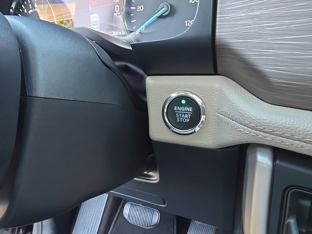 Used 2023 Ford Expedition Limited image 22