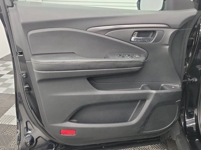 Used 2017 Honda Ridgeline Sport image 18