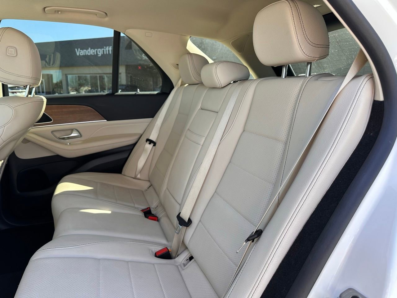 Used 2024 Mercedes-Benz GLE 350 4MATIC image 18