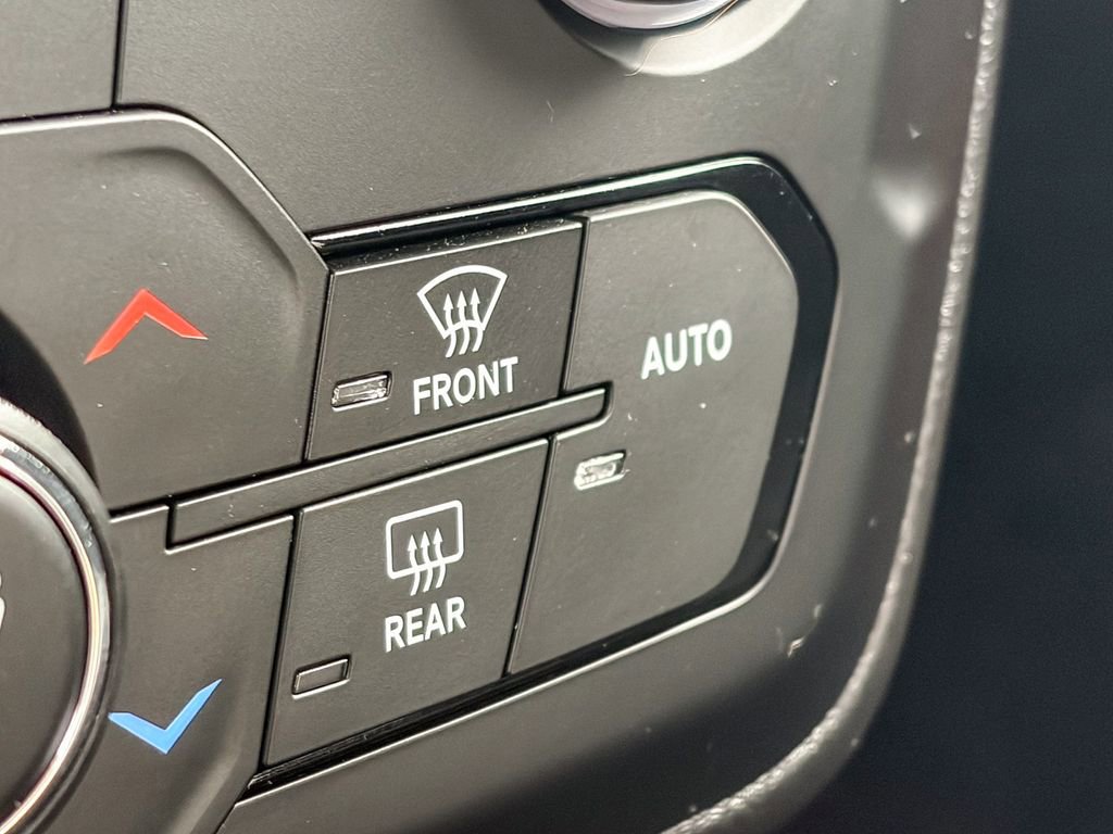 Used 2018 Jeep Renegade Trailhawk image 34
