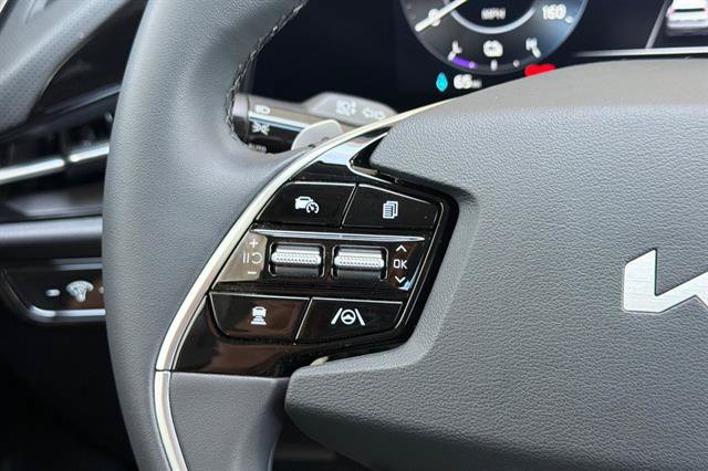 New 2026 Kia Niro Wind FWD image 27