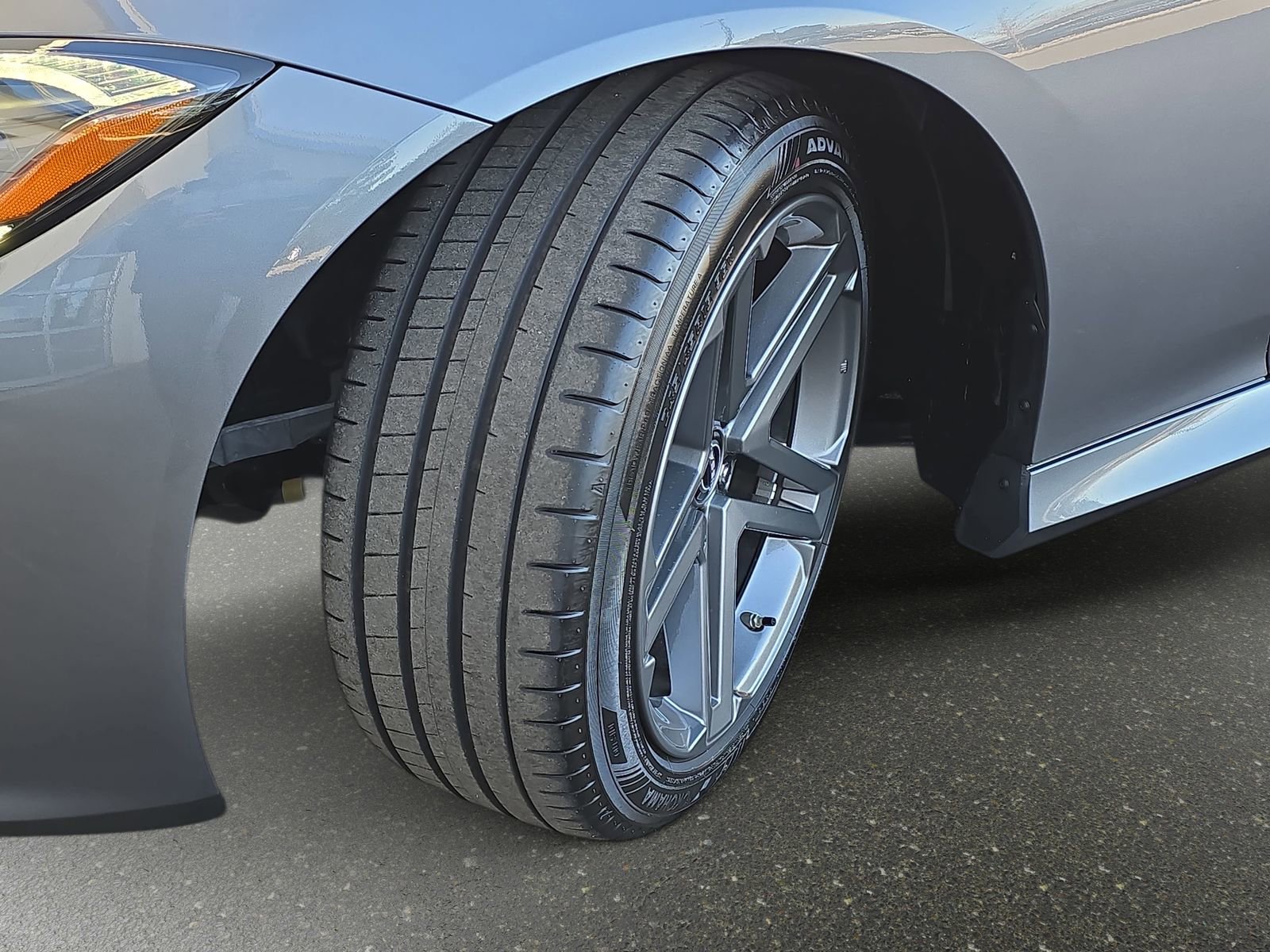 Used 2025 Nissan Z Sport w/ Floor Mat Package image 31