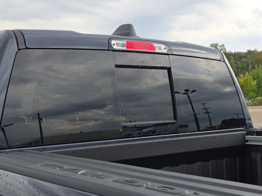 New 2026 RAM 1500 4x4 Crew Cab image 16