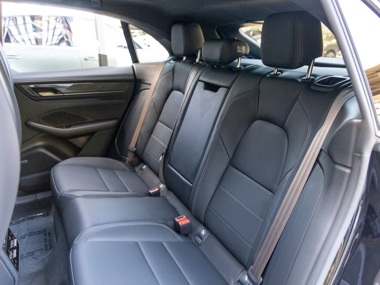 New 2026 Porsche Macan Turbo Electric image 45