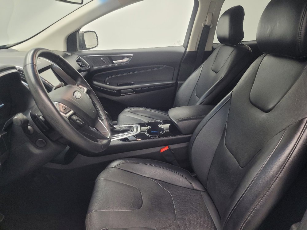 Used 2018 Ford Edge Titanium w/ Equipment Group 301A image 17