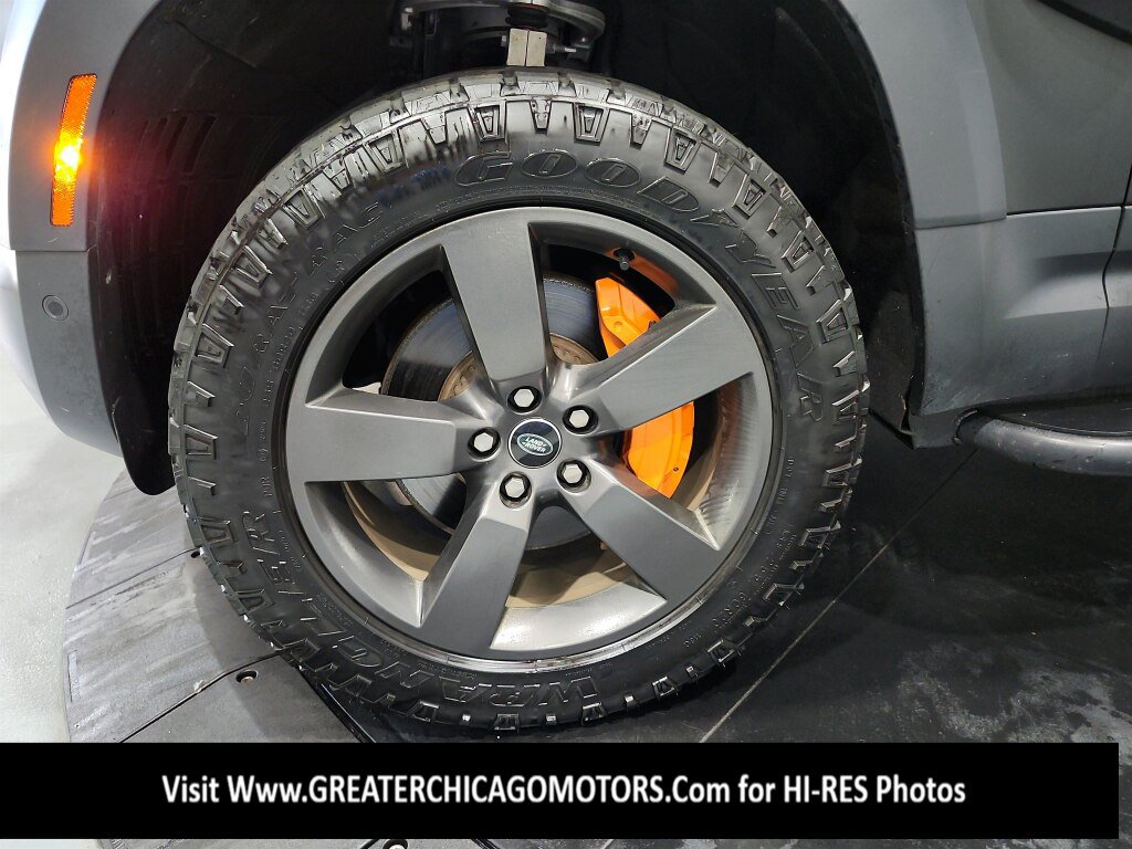 Used 2023 Land Rover Defender 130 SE AWD/4WD image 17
