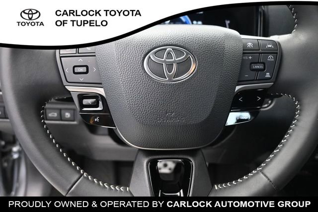 Used 2025 Toyota Camry SE FWD image 19
