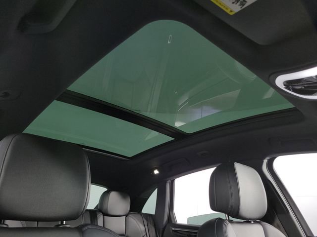 Used 2024 Porsche Macan image 17