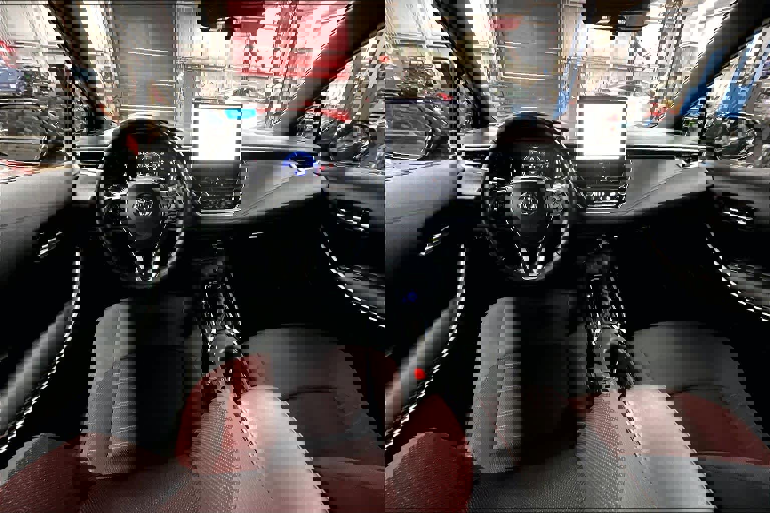 Certified 2025 Toyota Corolla SE image 14