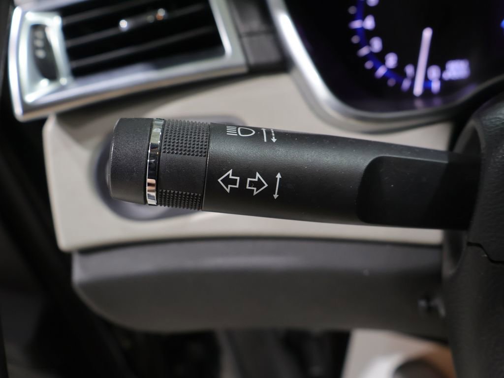 Used 2013 Cadillac SRX Premium AWD/4WD image 36