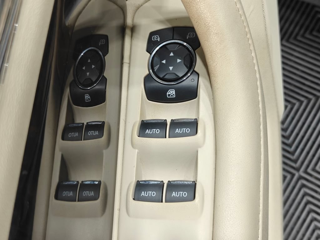 Used 2016 Lincoln MKS AWD w/ Equipment Group 101A image 52