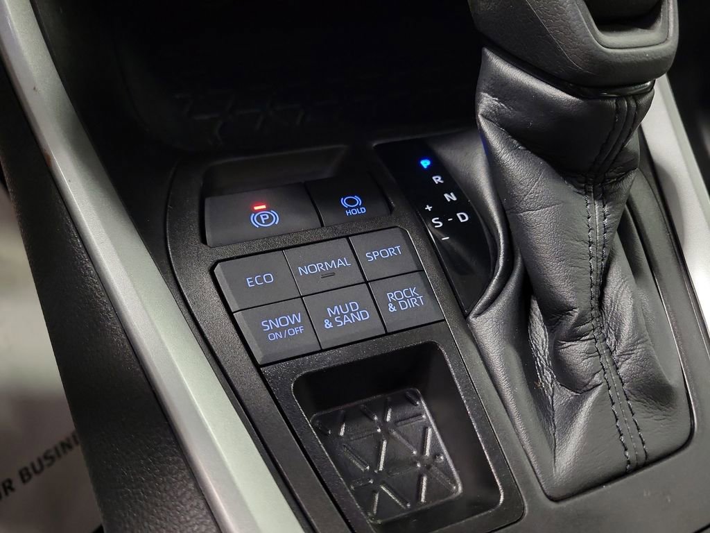 Used 2022 Toyota RAV4 XLE w/ Convenience Package image 15