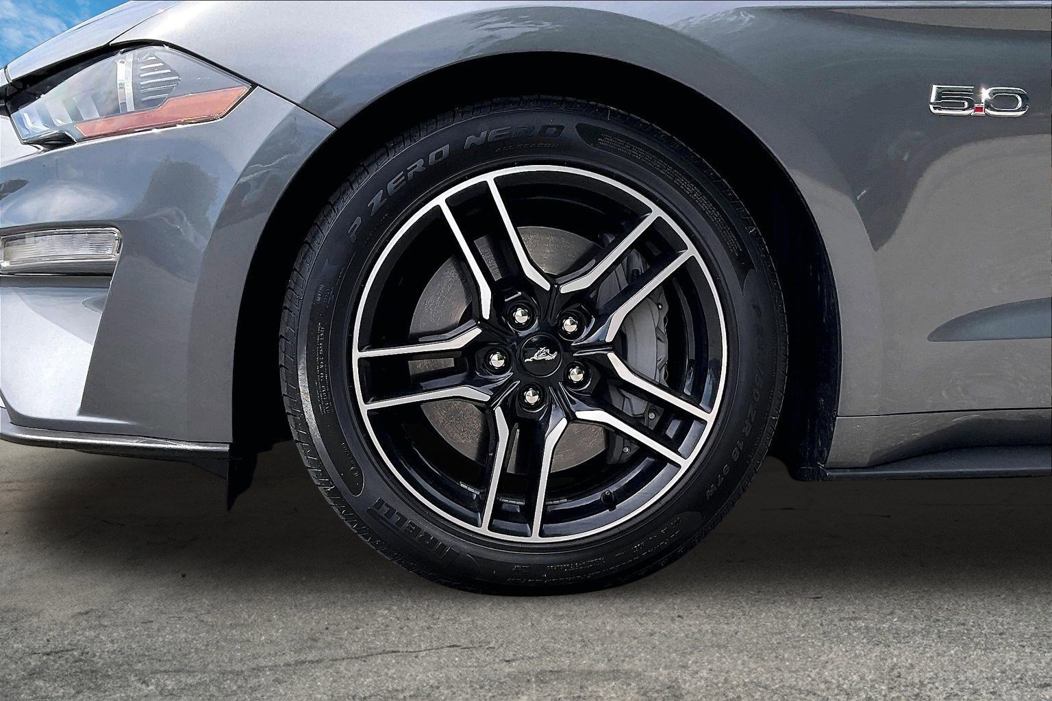 Used 2022 Ford Mustang GT Premium w/ Equipment Group 401A RWD image 8