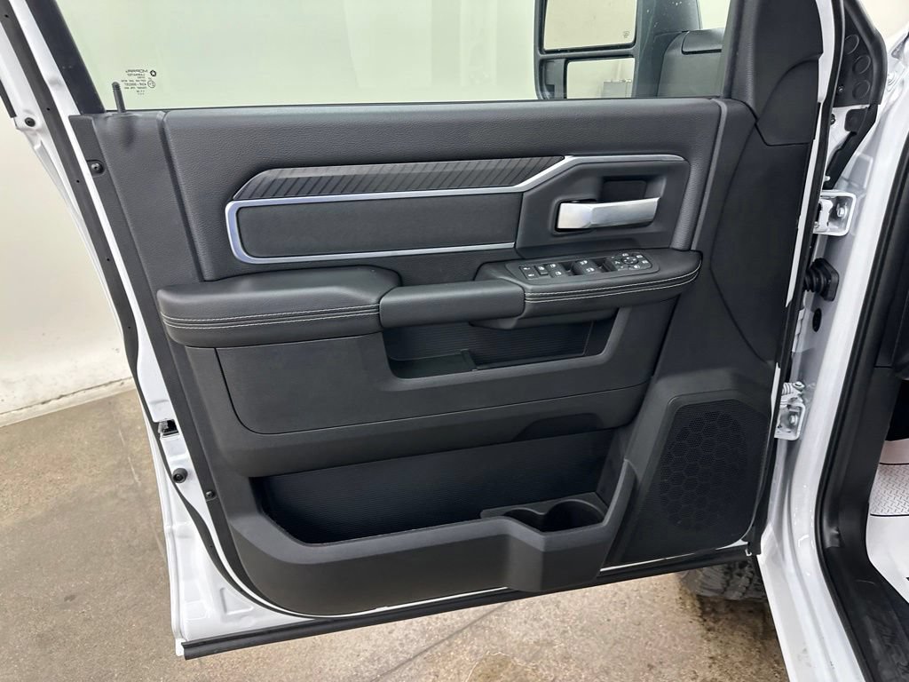 New 2026 RAM 2500 Big Horn AWD/4WD image 34
