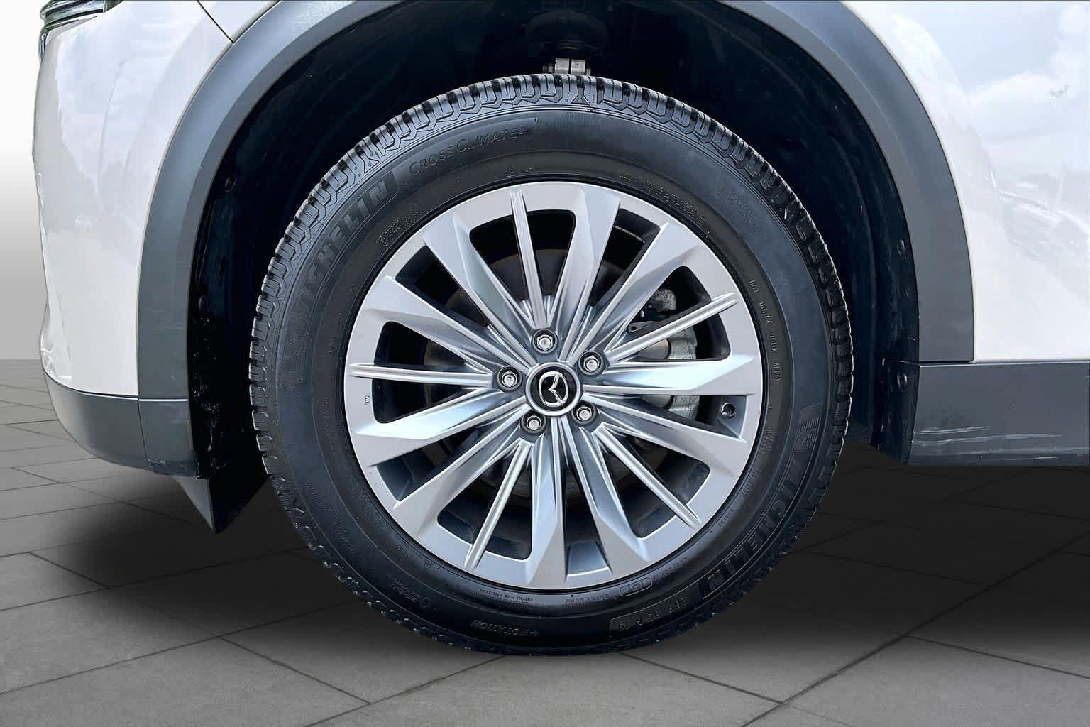 Used 2024 MAZDA CX-90 Plug-In Hybrid w/ Preferred AWD/4WD image 11