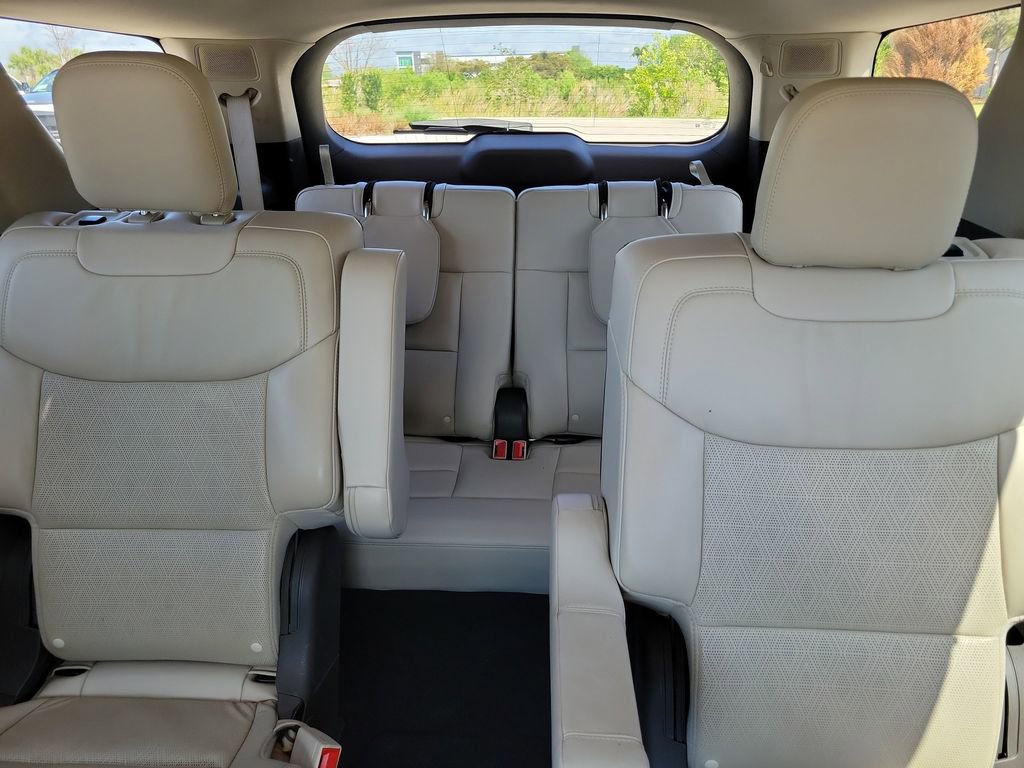 Used 2020 Ford Explorer Platinum image 21