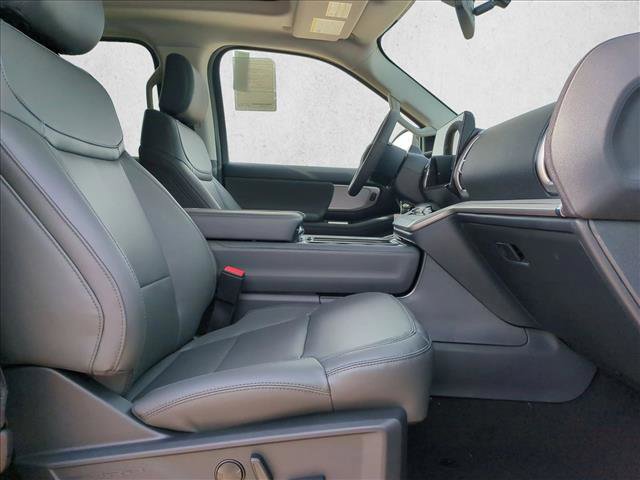 New 2026 Ford Expedition Active image 19