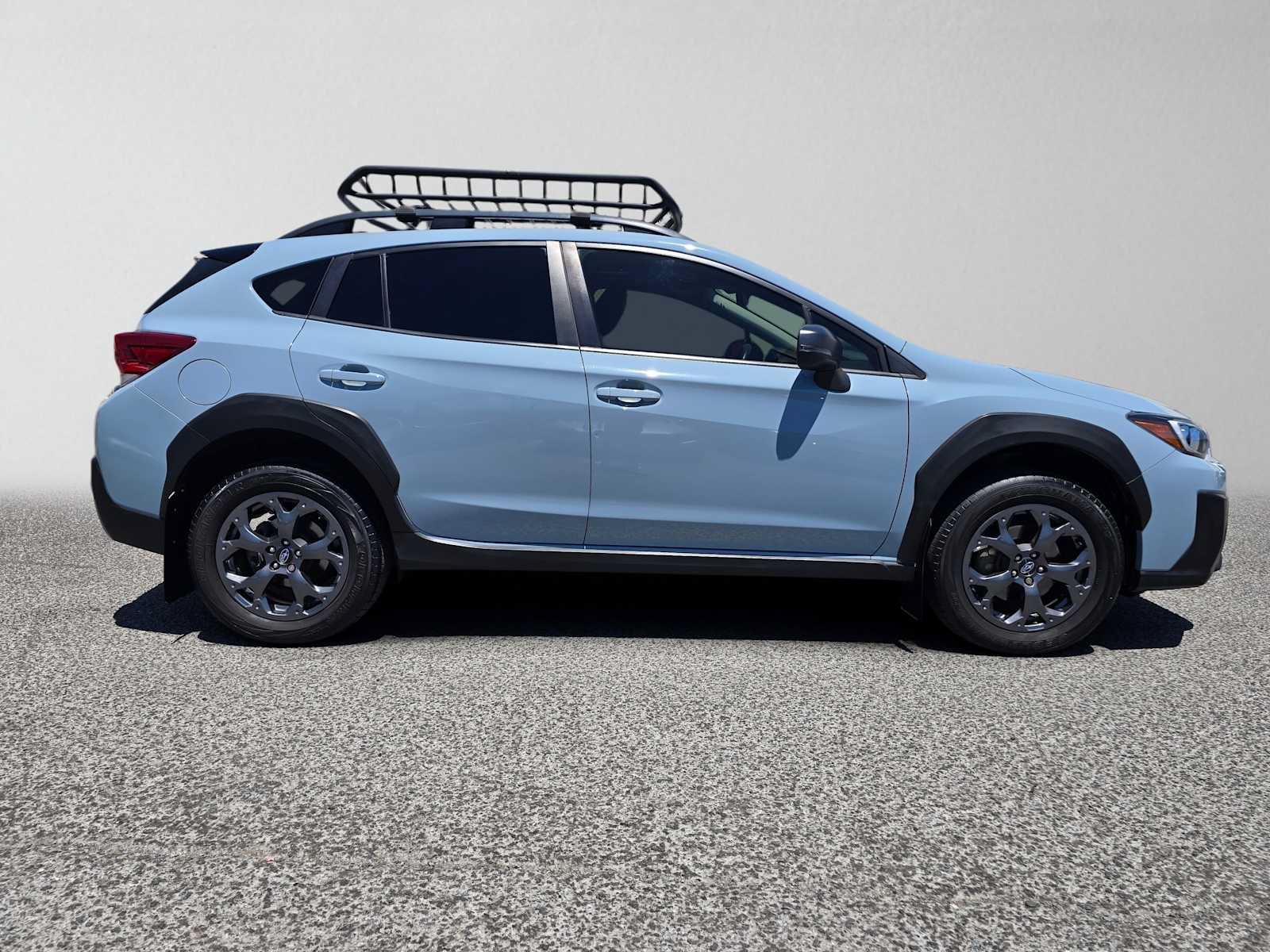 Used 2022 Subaru Crosstrek 2.5i Sport w/ Moonroof Package AWD/4WD image 2
