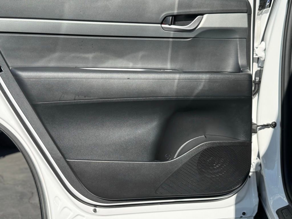 Used 2023 Hyundai Palisade SEL image 40