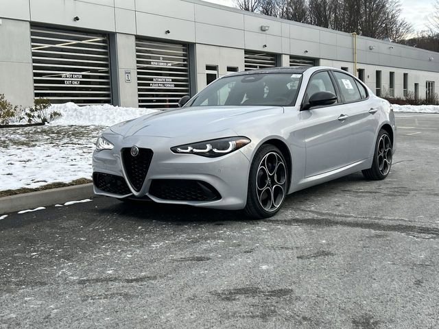 New 2025 Alfa Romeo Giulia AWD w/ Driving Assist Package
