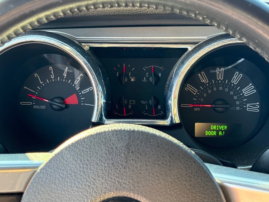 Used 2007 Ford Mustang Convertible image 21