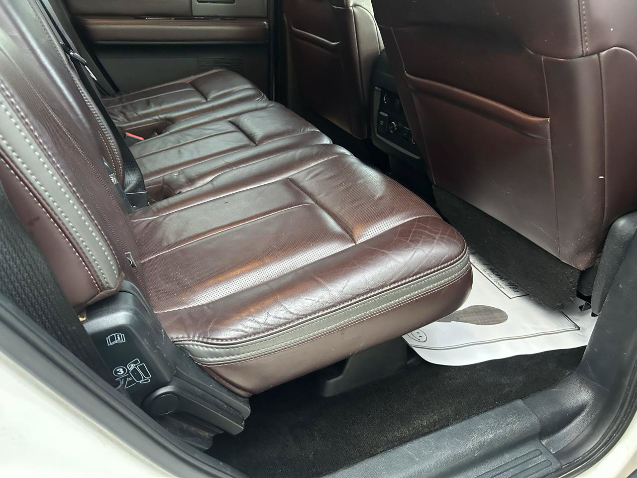 Used 2015 Ford Expedition Platinum AWD/4WD image 11