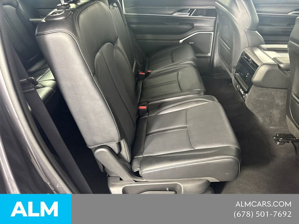 Used 2024 Jeep Wagoneer Series II w/ Flexible Seating Group AWD/4WD image 19