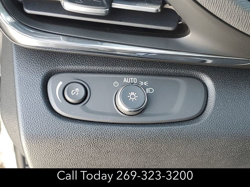 New 2025 Buick Envista Preferred w/ Convenience I Package image 17