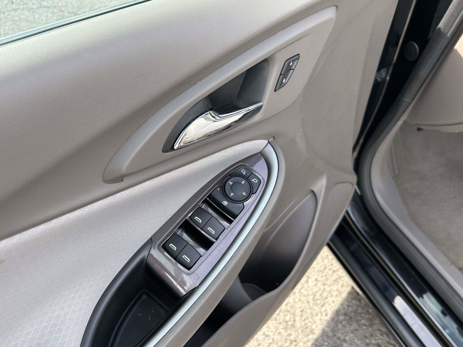 Used 2020 Chevrolet Malibu LS w/ Driver Confidence Package II image 18