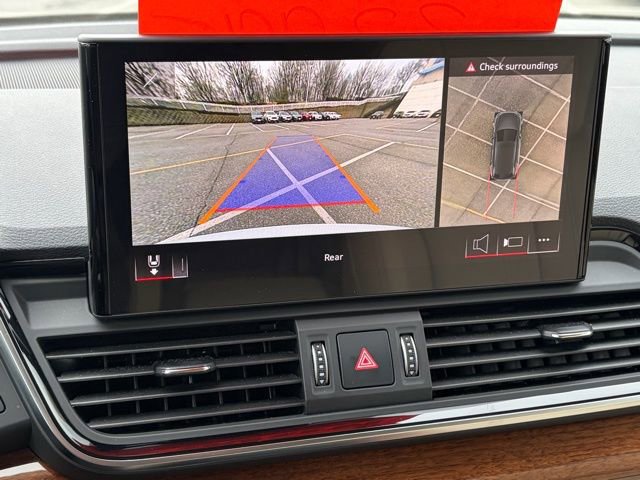 Used 2023 Audi Q5 2.0T Premium Plus w/ Premium Plus Package image 3