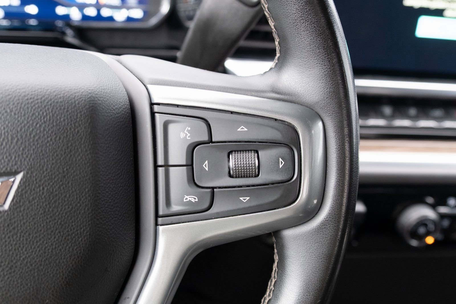 Used 2024 Chevrolet Silverado 3500 LT image 7