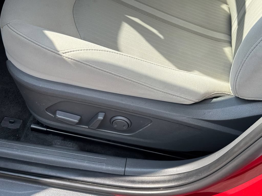Used 2025 Hyundai Sonata SEL FWD image 16