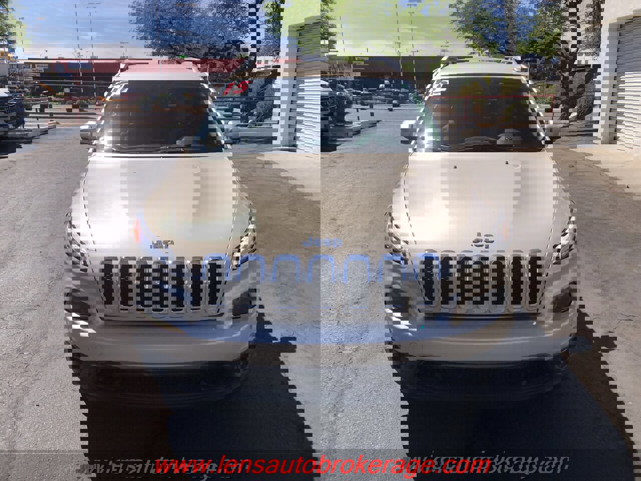 Used 2015 Jeep Cherokee Latitude w/ Comfort/Convenience Group image 3