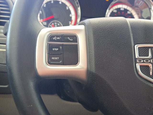 Used 2016 Dodge Grand Caravan American Value Package w/ UConnect Hands-Free Group FWD image 20