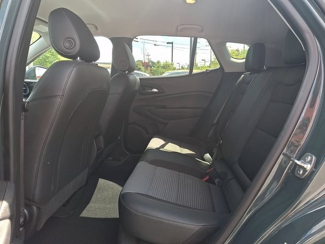 Used 2025 Chevrolet Trax LT FWD image 10