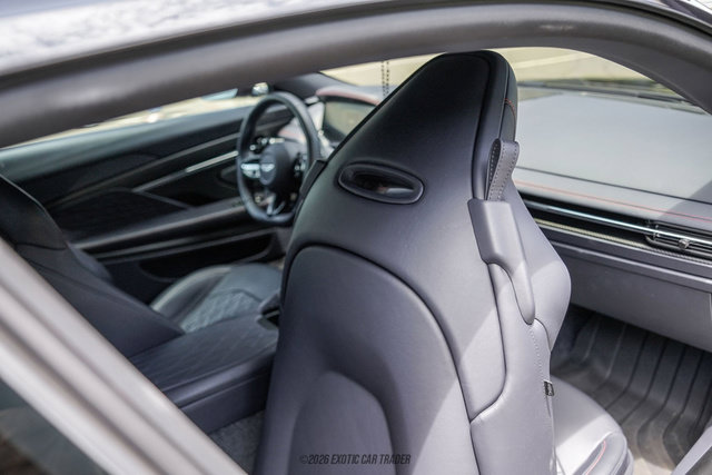 Used 2024 Aston Martin DB12 Coupe RWD image 42