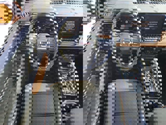 New 2026 GMC Canyon AT4 w/ AT4 Premium Package image 13