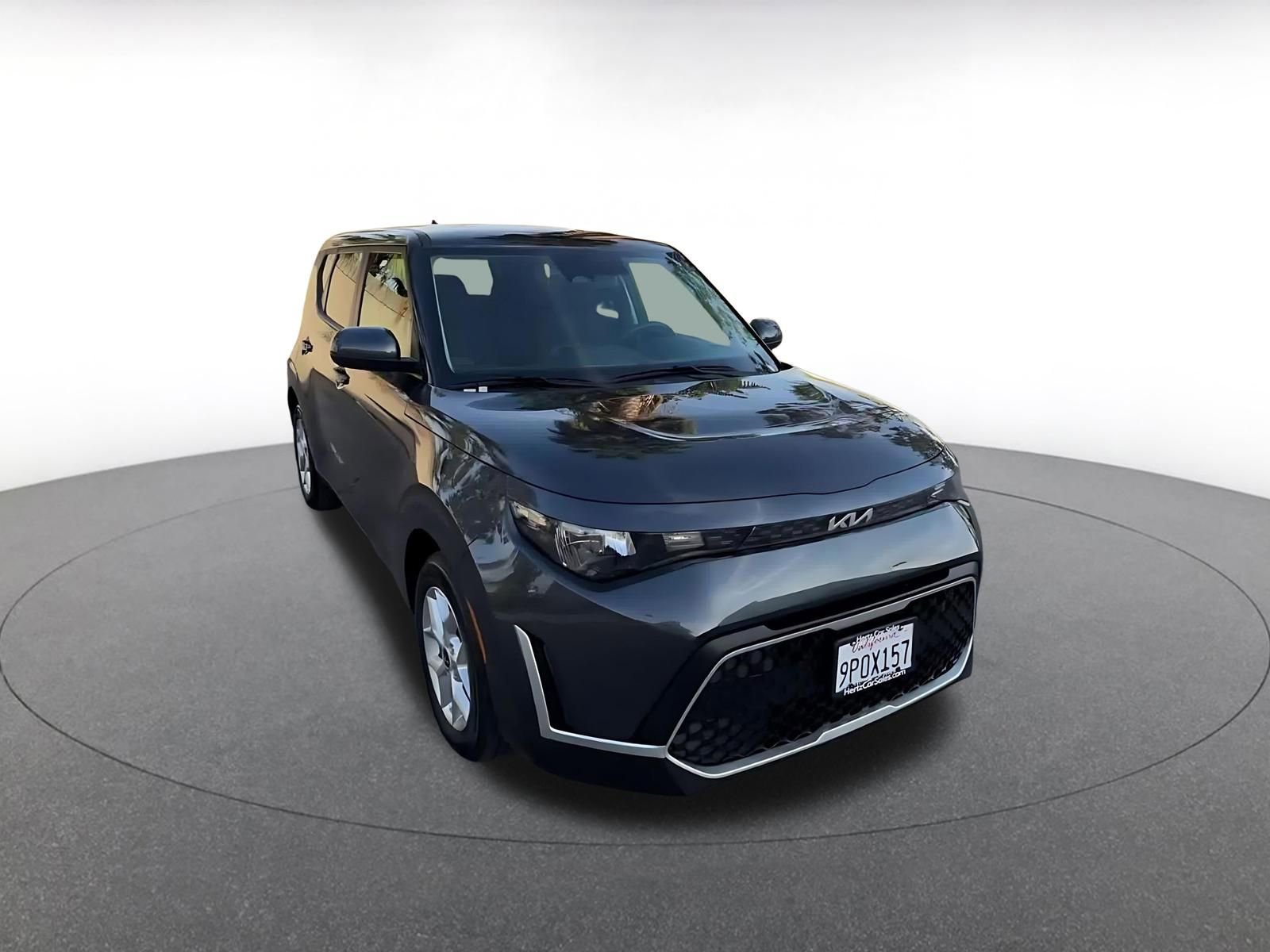 Used 2025 Kia Soul LX w/ LX Technology Package image 3