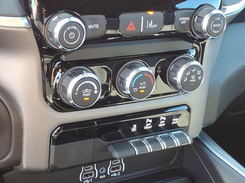 New 2026 RAM 1500 Express image 25