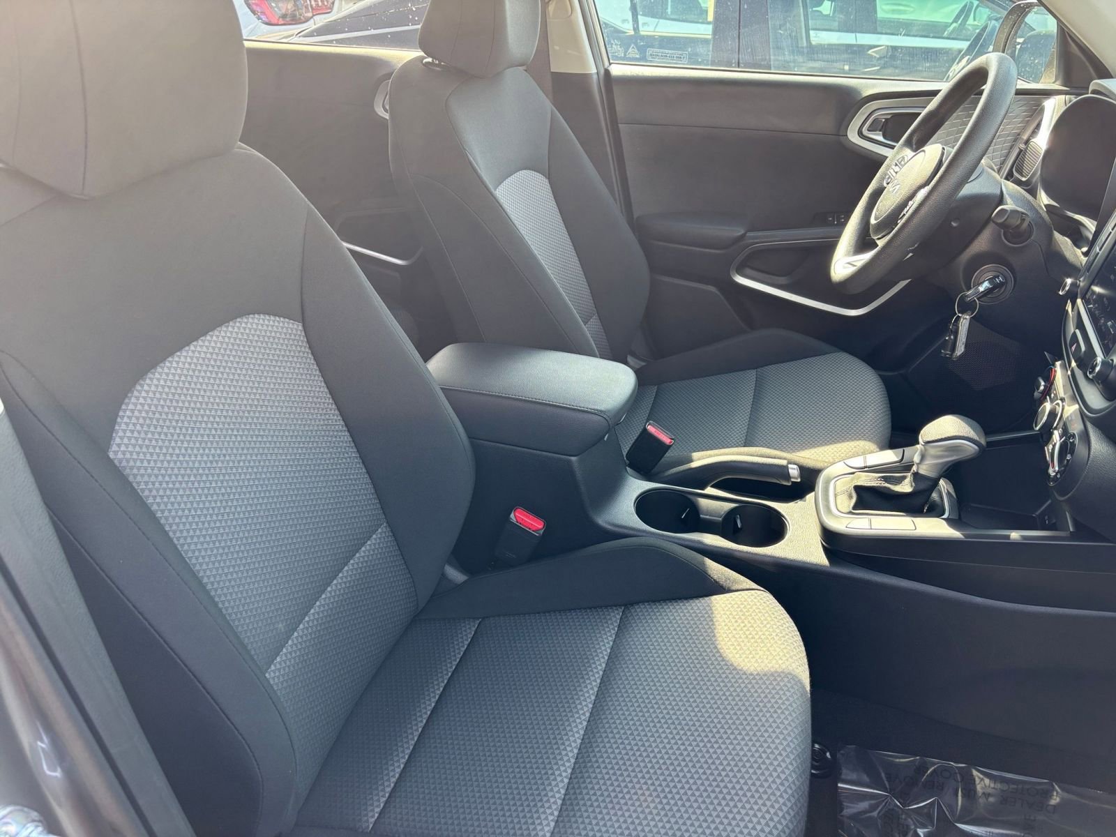 Used 2025 Kia Soul LX w/ LX Technology Package image 34