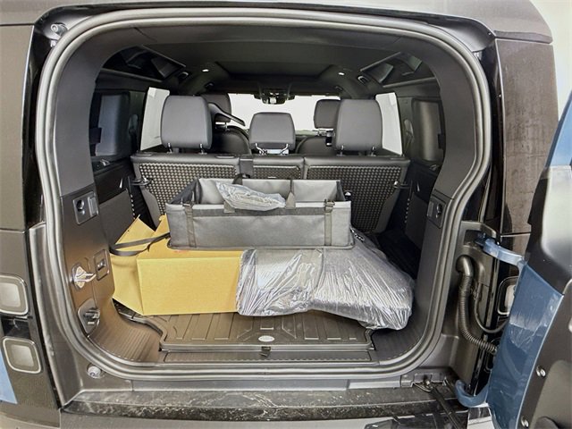 New 2026 Land Rover Defender 110 S image 28