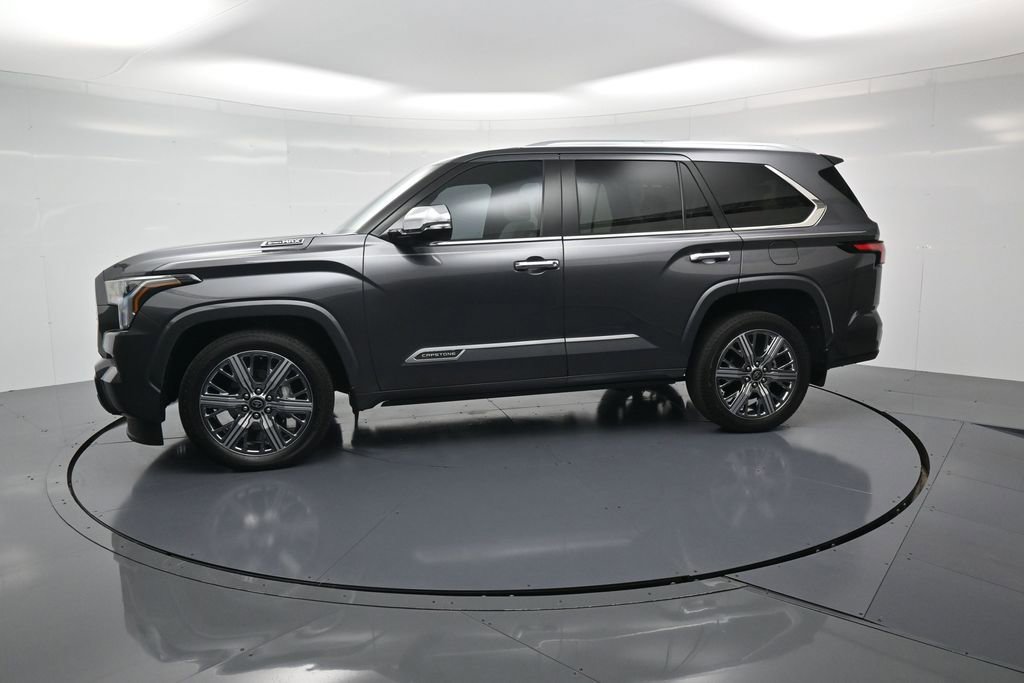 Used 2025 Toyota Sequoia Capstone image 2