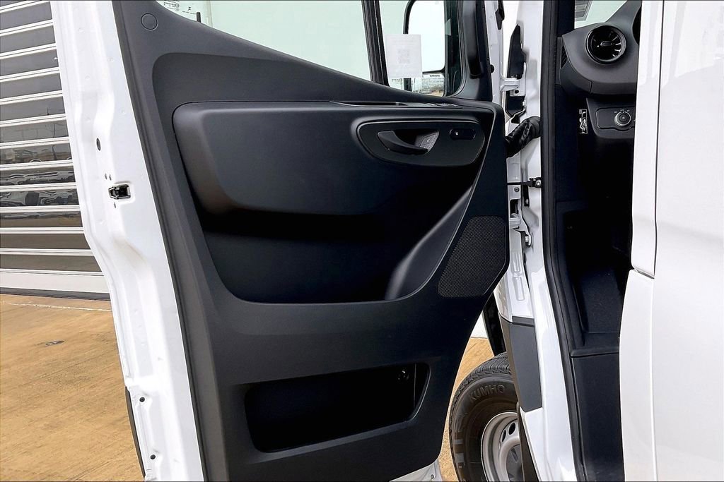 New 2025 Mercedes-Benz Sprinter 2500 image 29