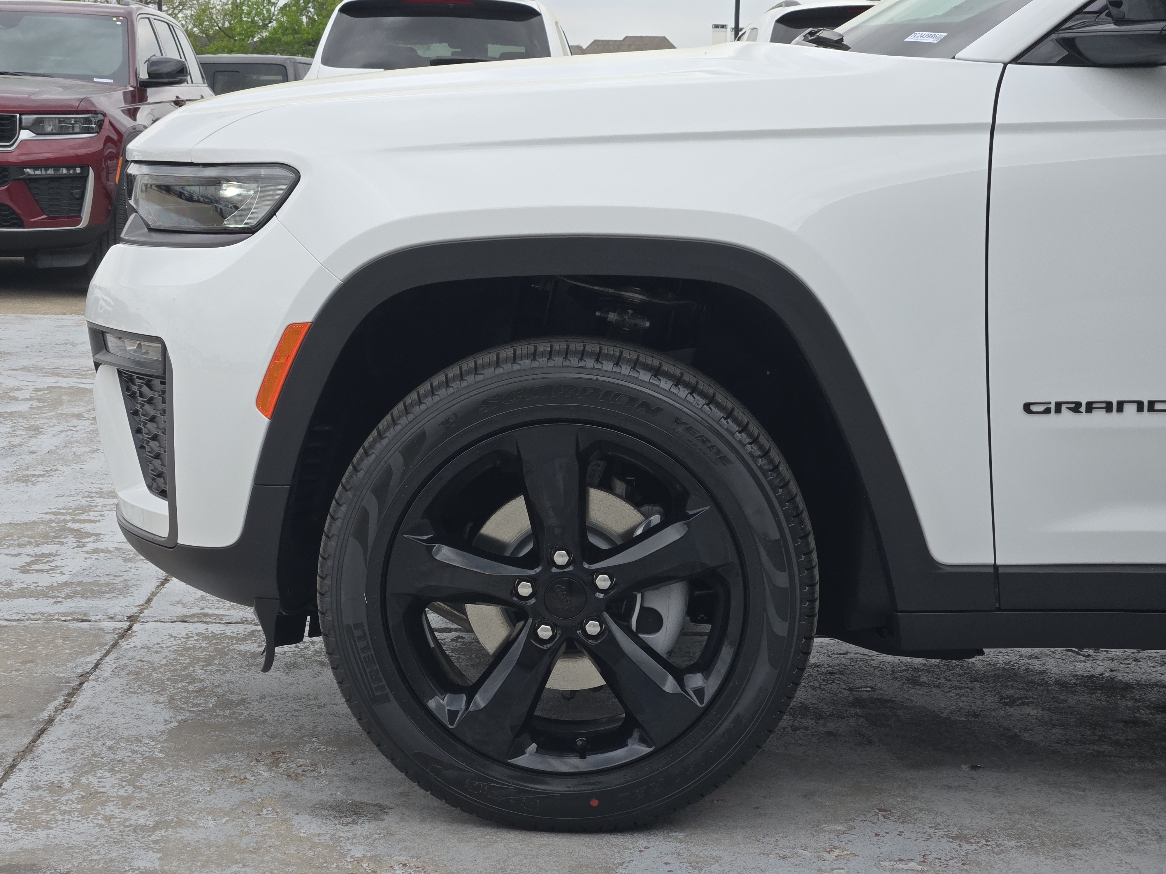 New 2026 Jeep Grand Cherokee Limited w/ Limited Altitude Package AWD/4WD image 5