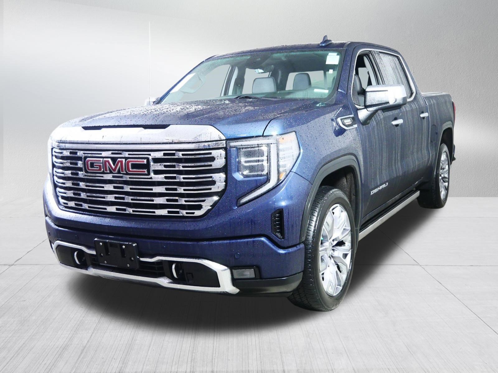 Certified 2022 GMC Sierra 1500 Denali w/ Denali Reserve Package AWD/4WD image 3