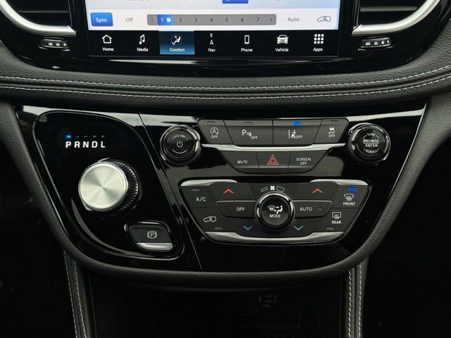 New 2026 Chrysler Pacifica Limited w/ Uconnect Theater Family Group image 36